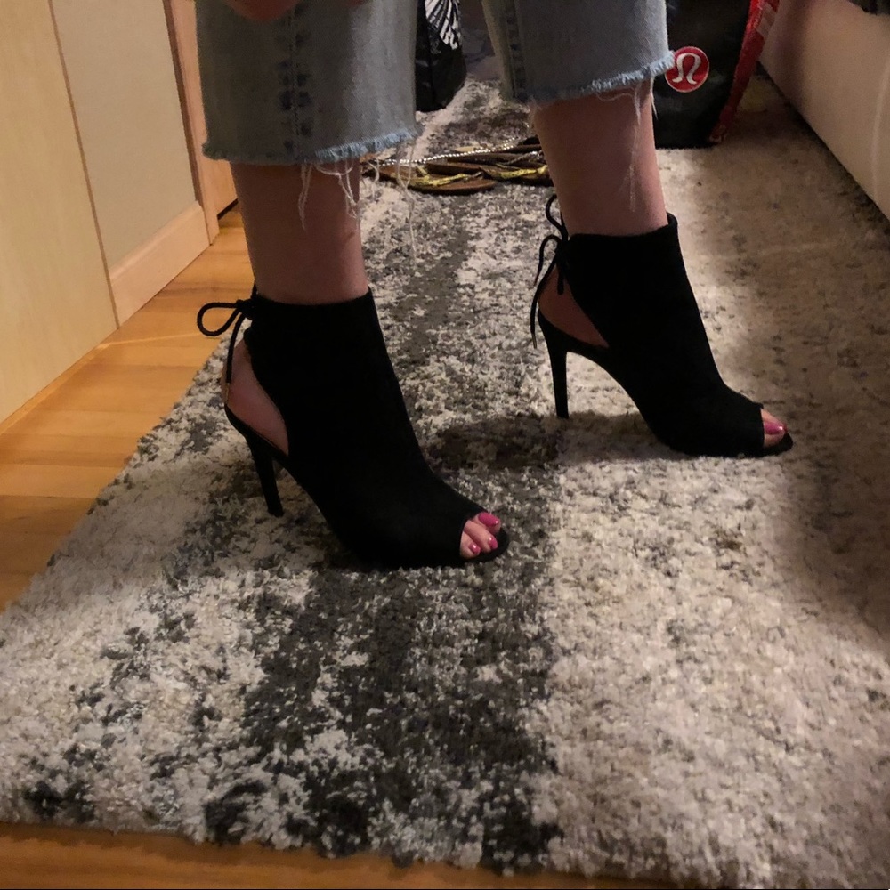 Black heels